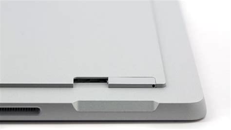 does surface pro 2 have a sim card slot